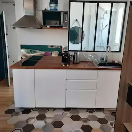 Quartier Saint Louis A דירה